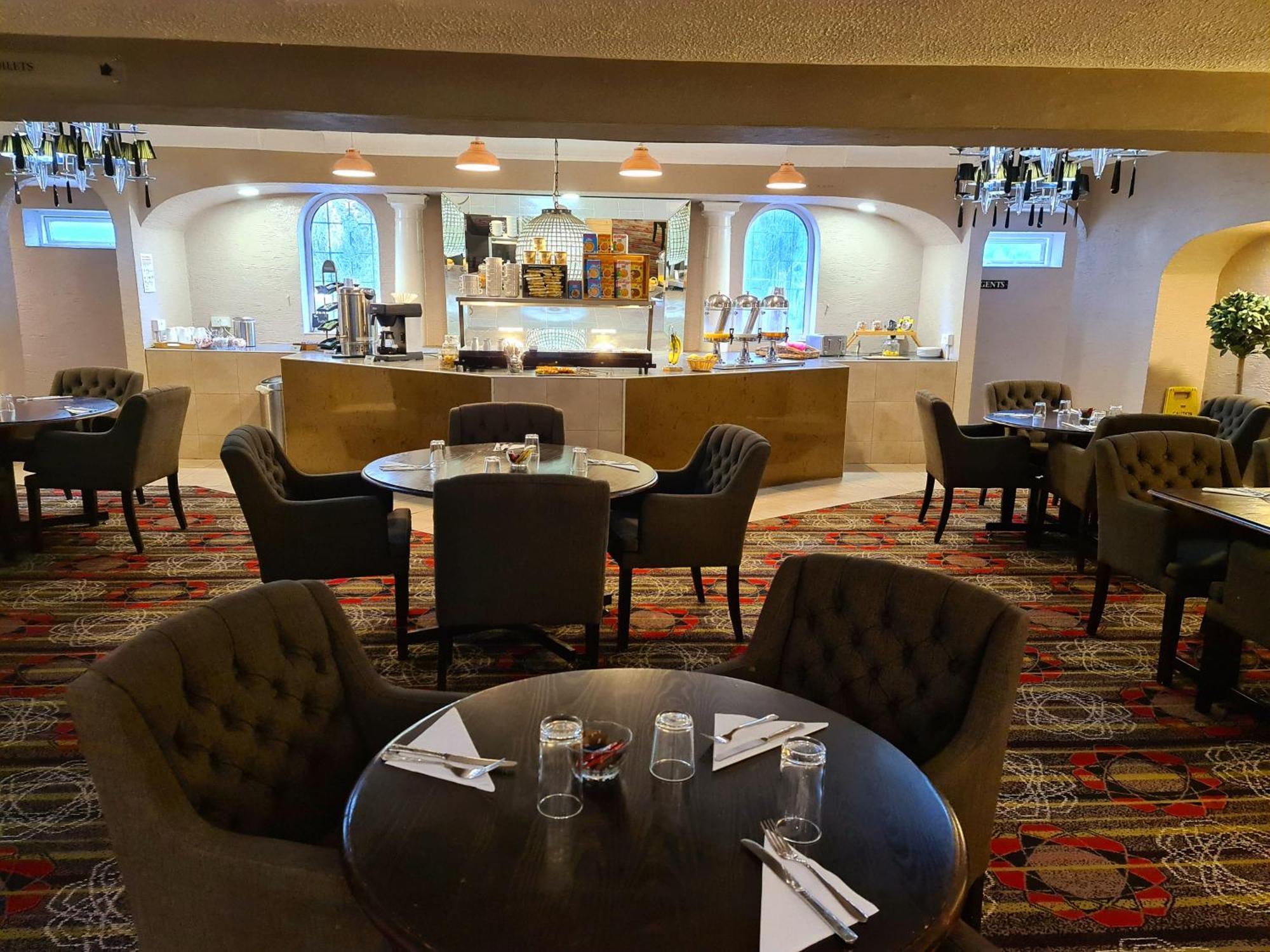 Barons Court Hotel Walsall Kültér fotó