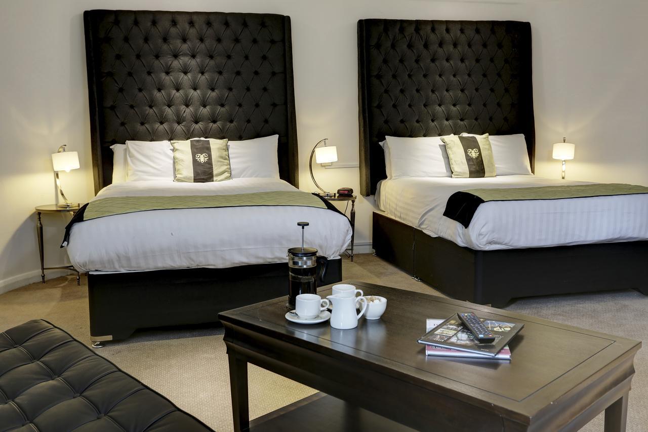 Barons Court Hotel Walsall Kültér fotó