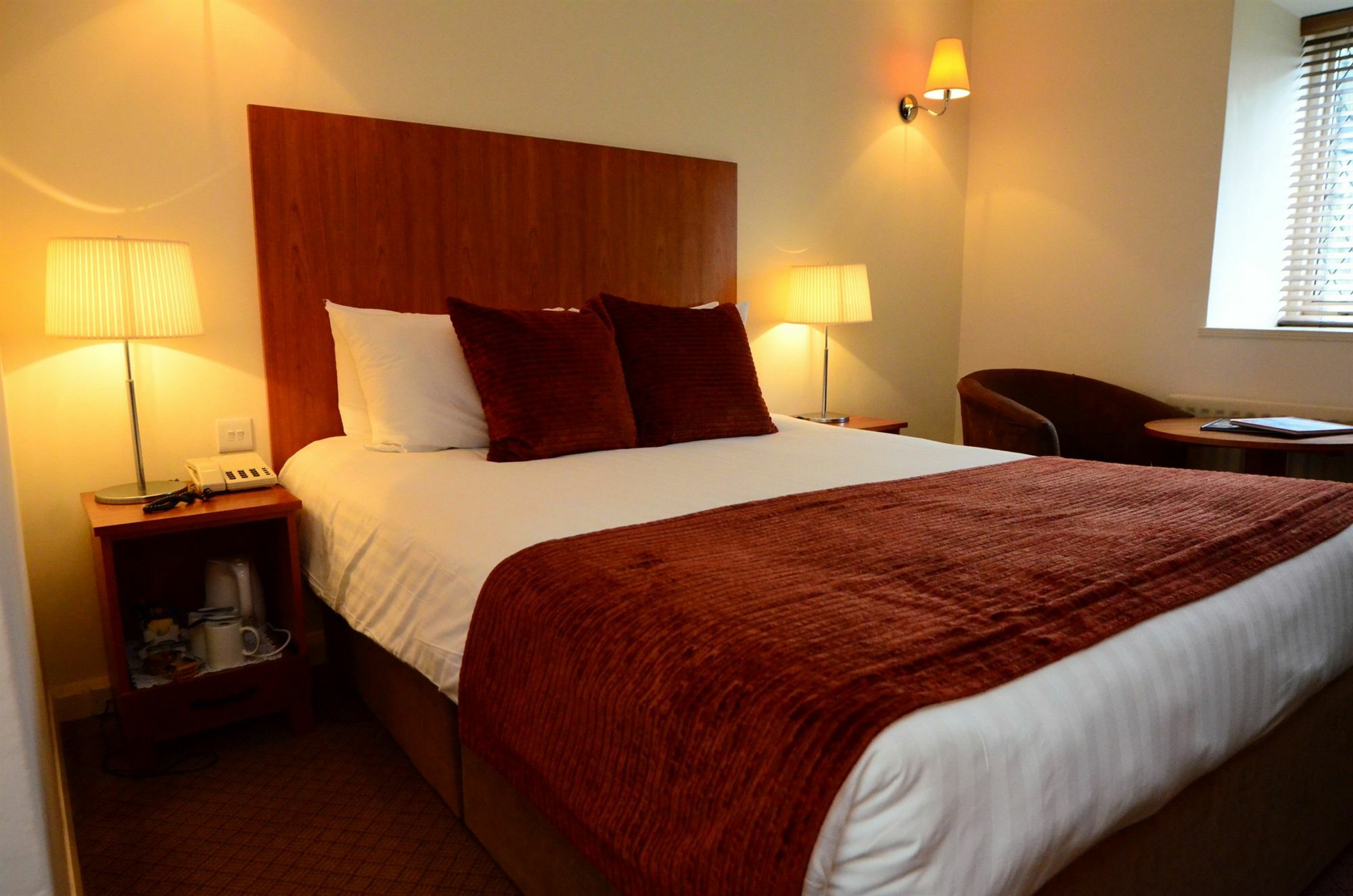 Barons Court Hotel Walsall Kültér fotó