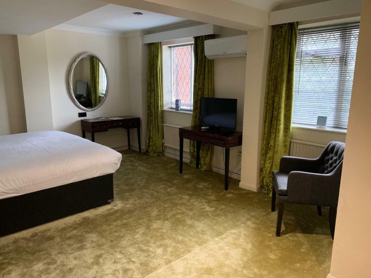 Barons Court Hotel Walsall Kültér fotó